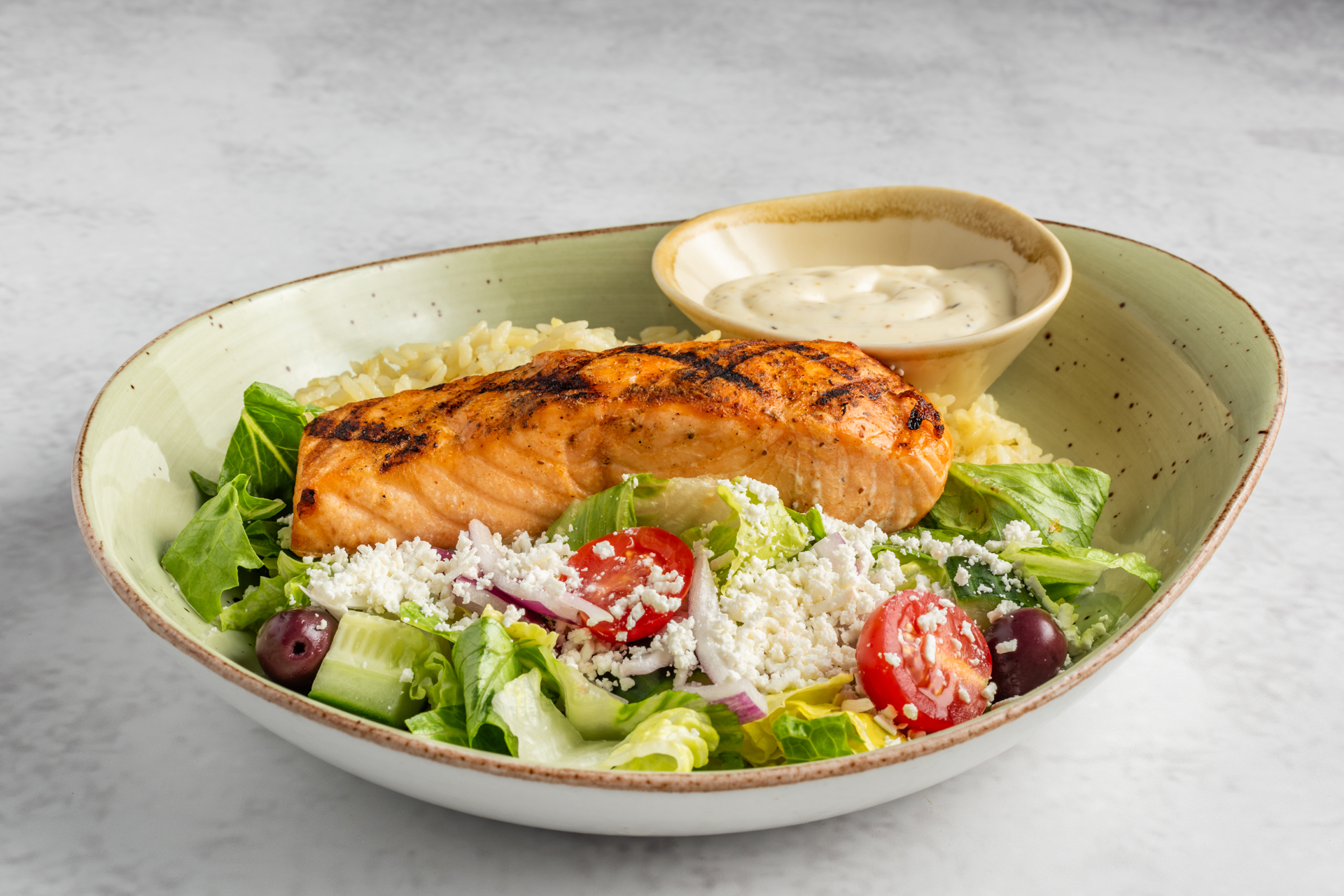 Greek bowl (grilled salmon)