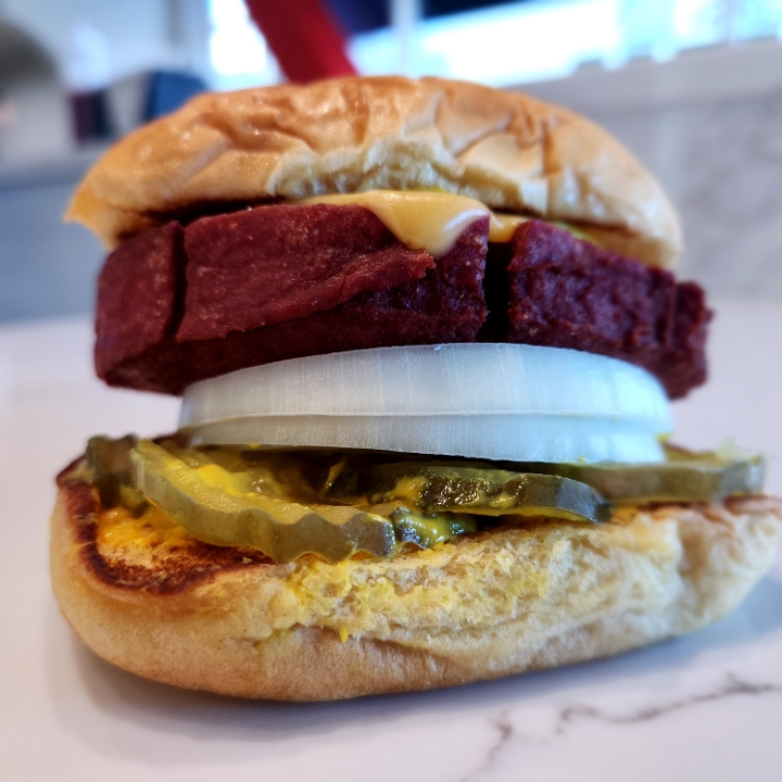 1/3 LB. BEEF BOLOGNA SANDWICH.