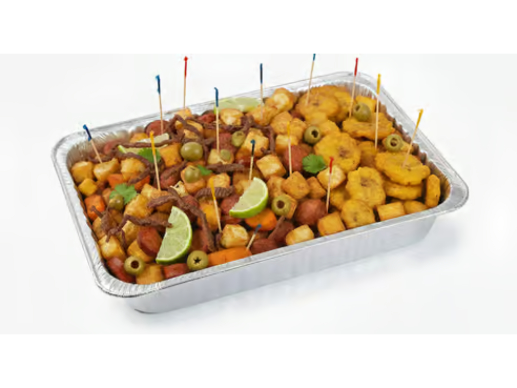 Mixed Fried Meats with Tostones - Bandejita Picalonga con Tostones.