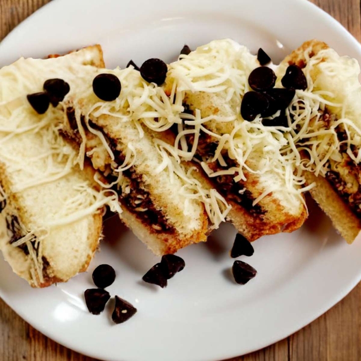 Chocolate Cheese Sandwich.