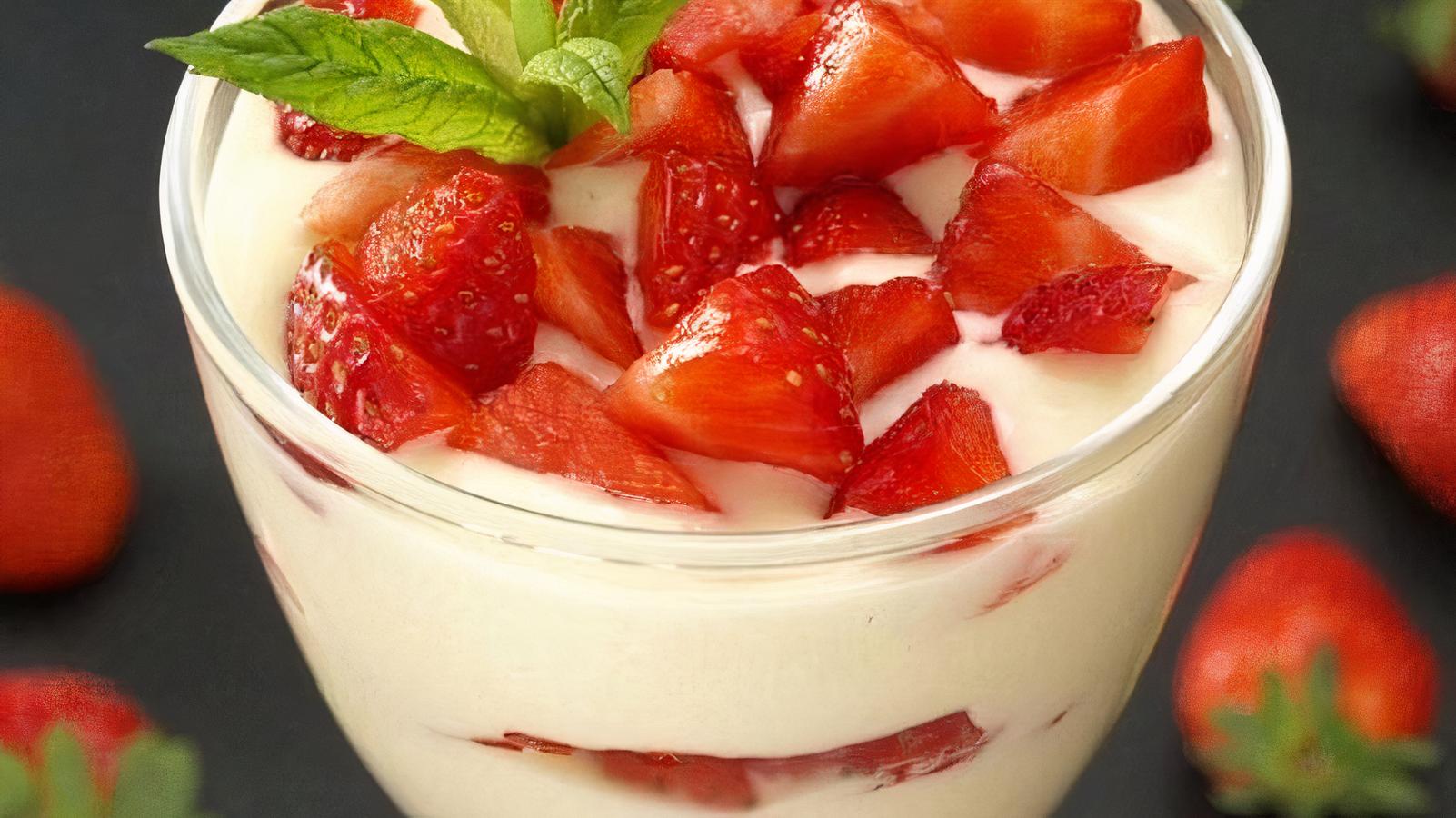 FRESAS CON CREMA  (Strawberries & cream).