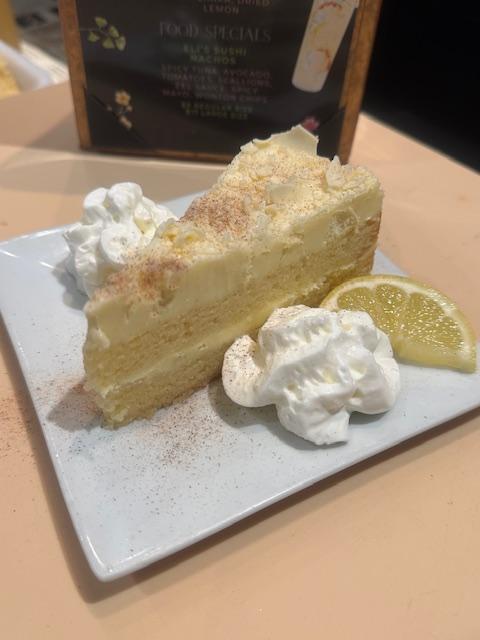 Lemoncello Cake.