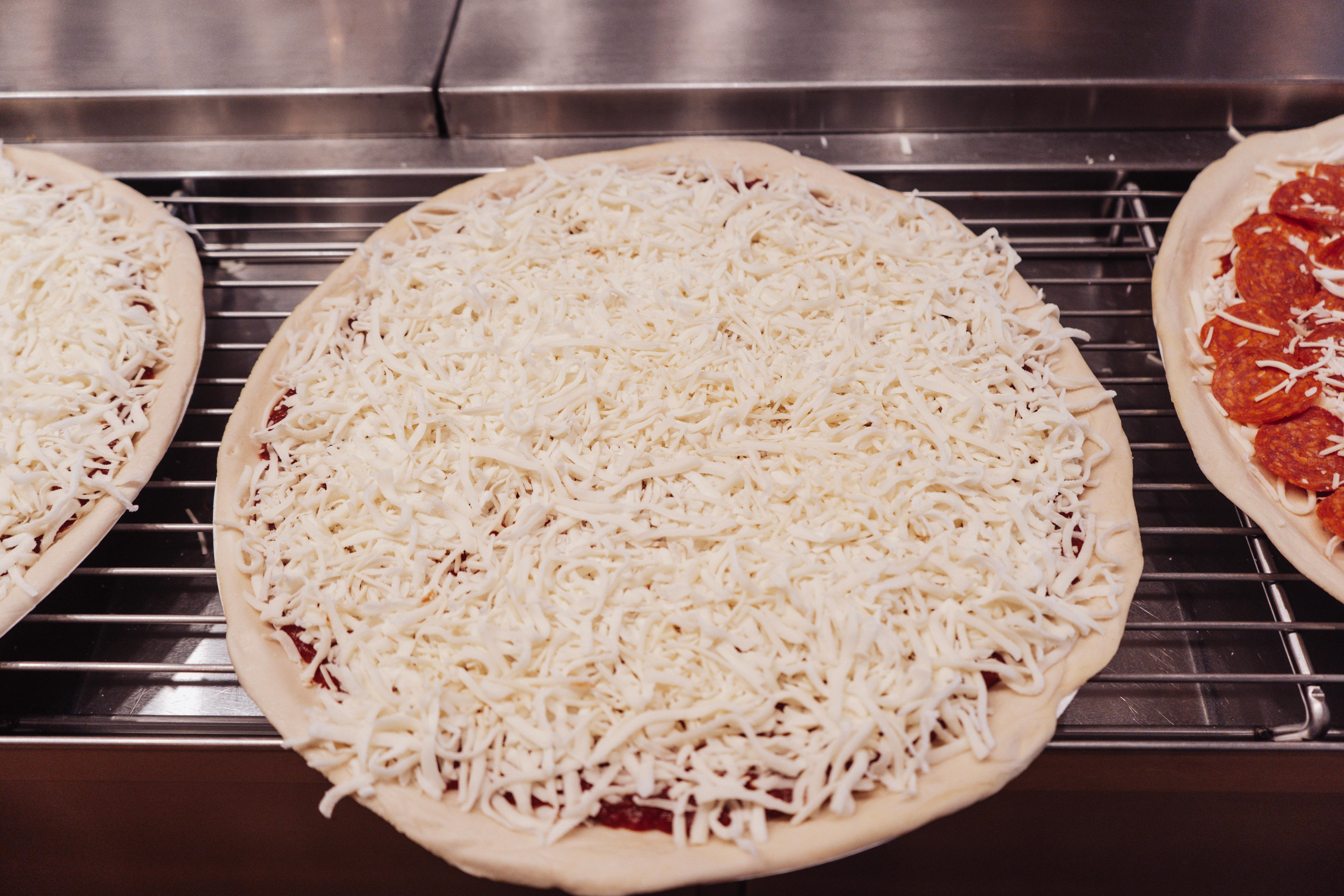 Miners Cheese Pizza.