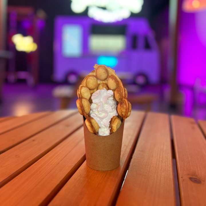 Plain Bubble Waffle (Waffle only! with whip).