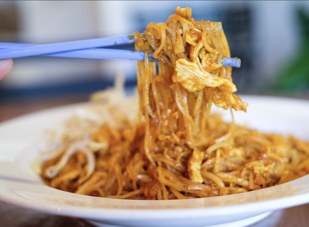 F1 Pad Thai.