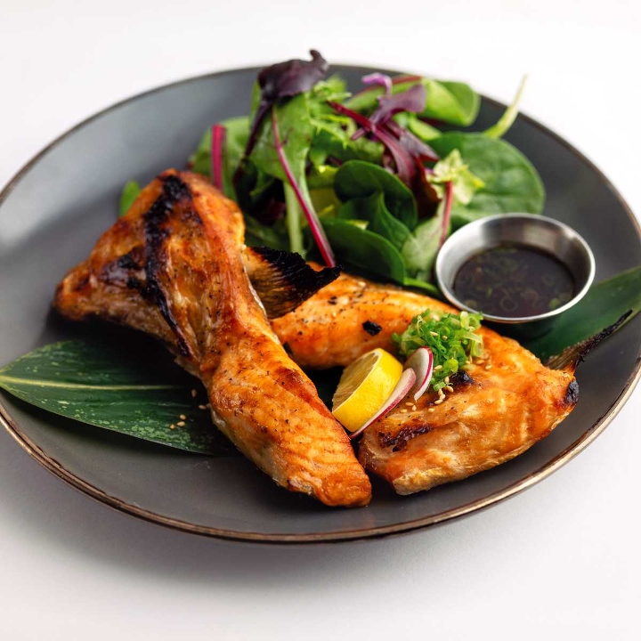 Salmon Kama (Sake collar) set.