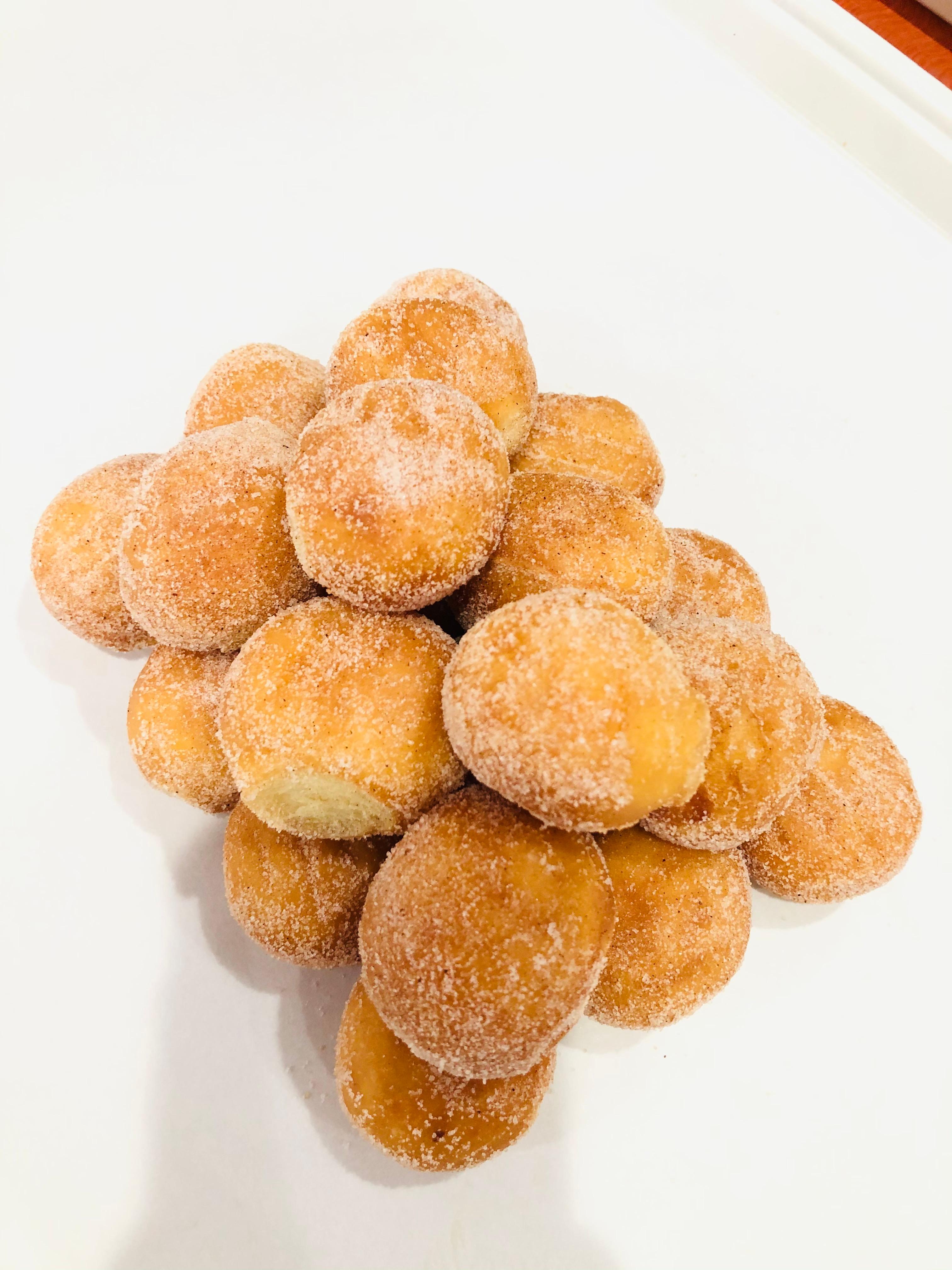1/2 Dz Holes: Cinnamon Sugar.