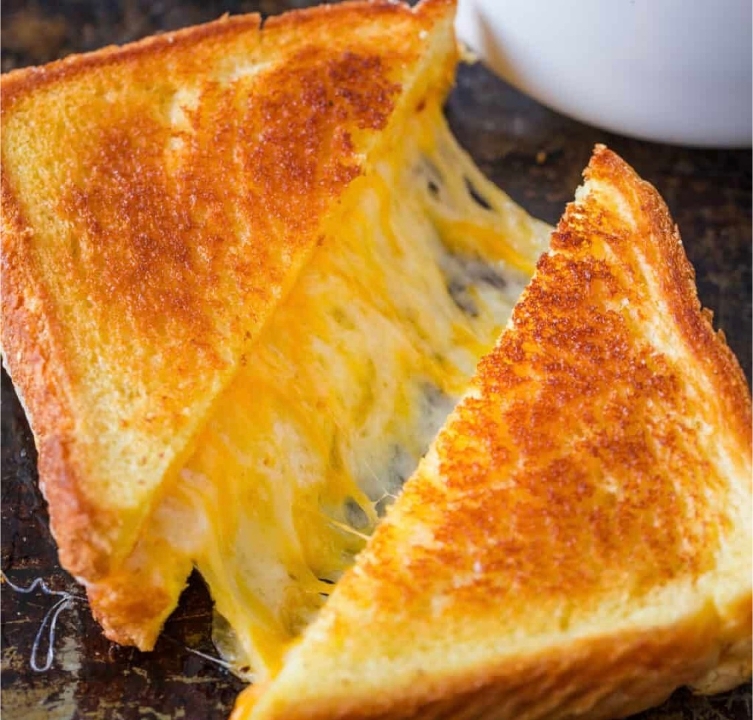 GRILLED CHEESE W CHILI.