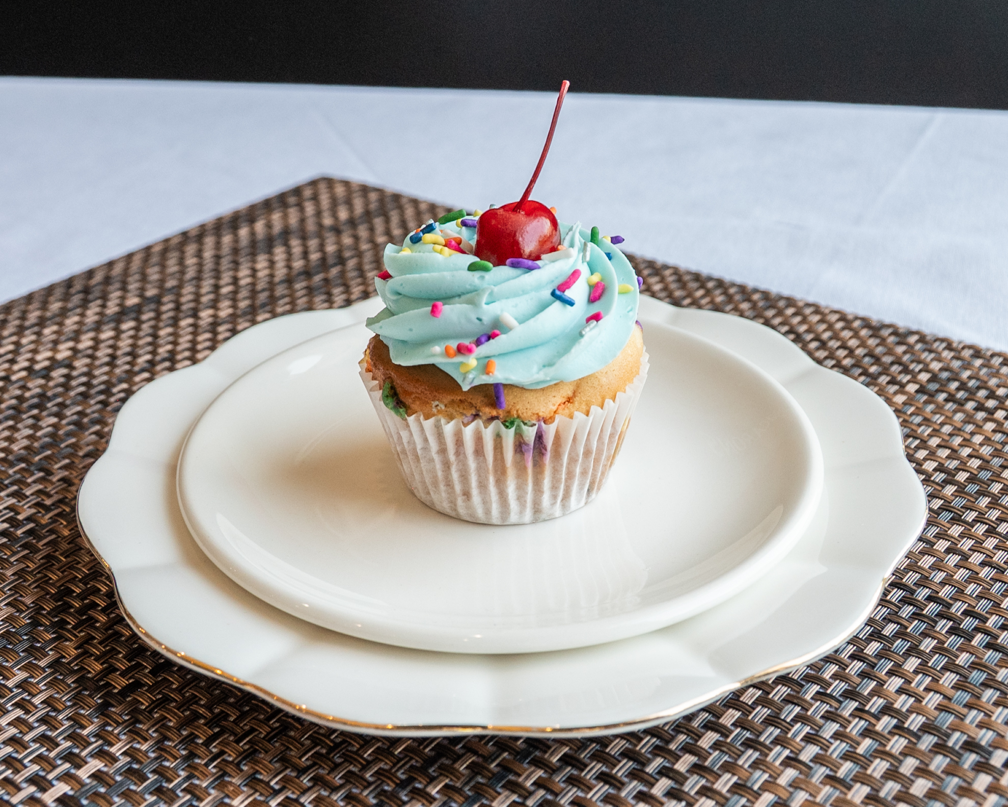 1 Cupcake.