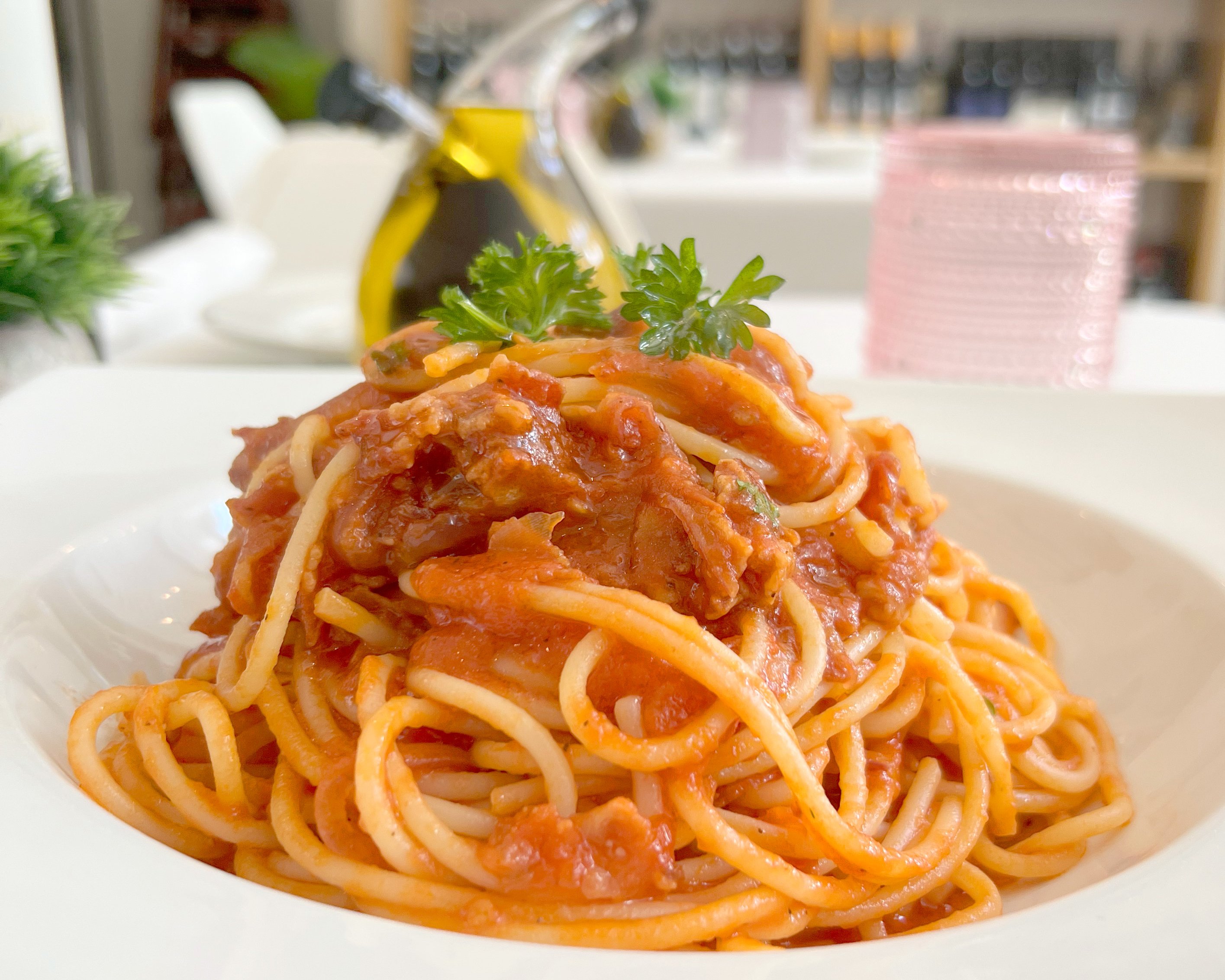 Vegan spaghetti all’amatriciana.