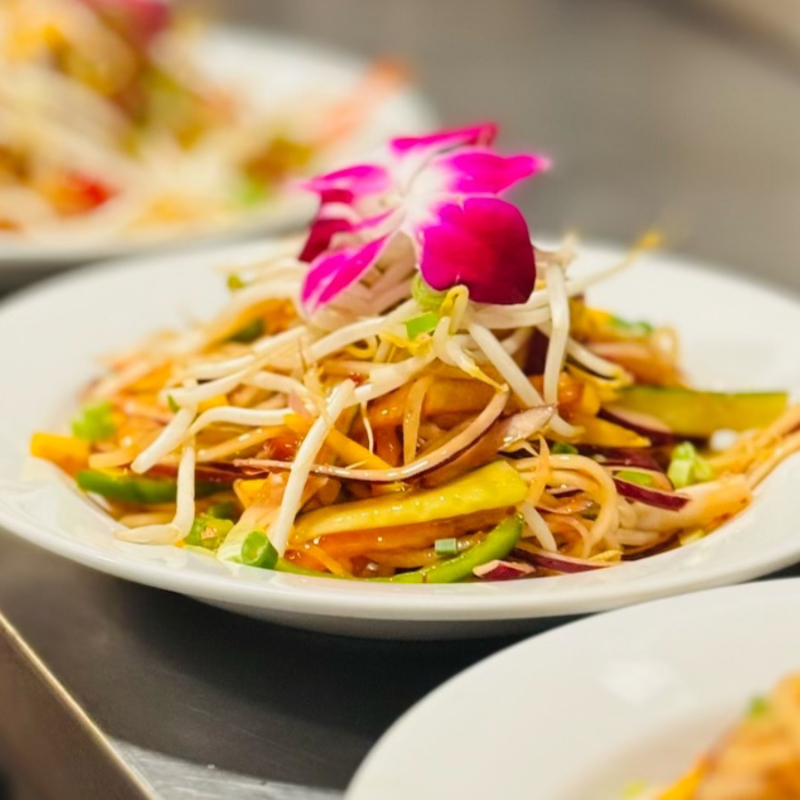 Thai Green Papaya Salad (Vegan).
