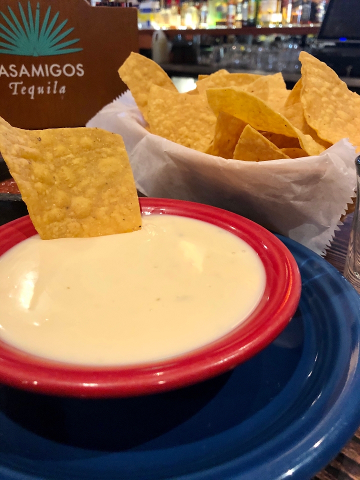 Small Cheese Dip (6 oz).