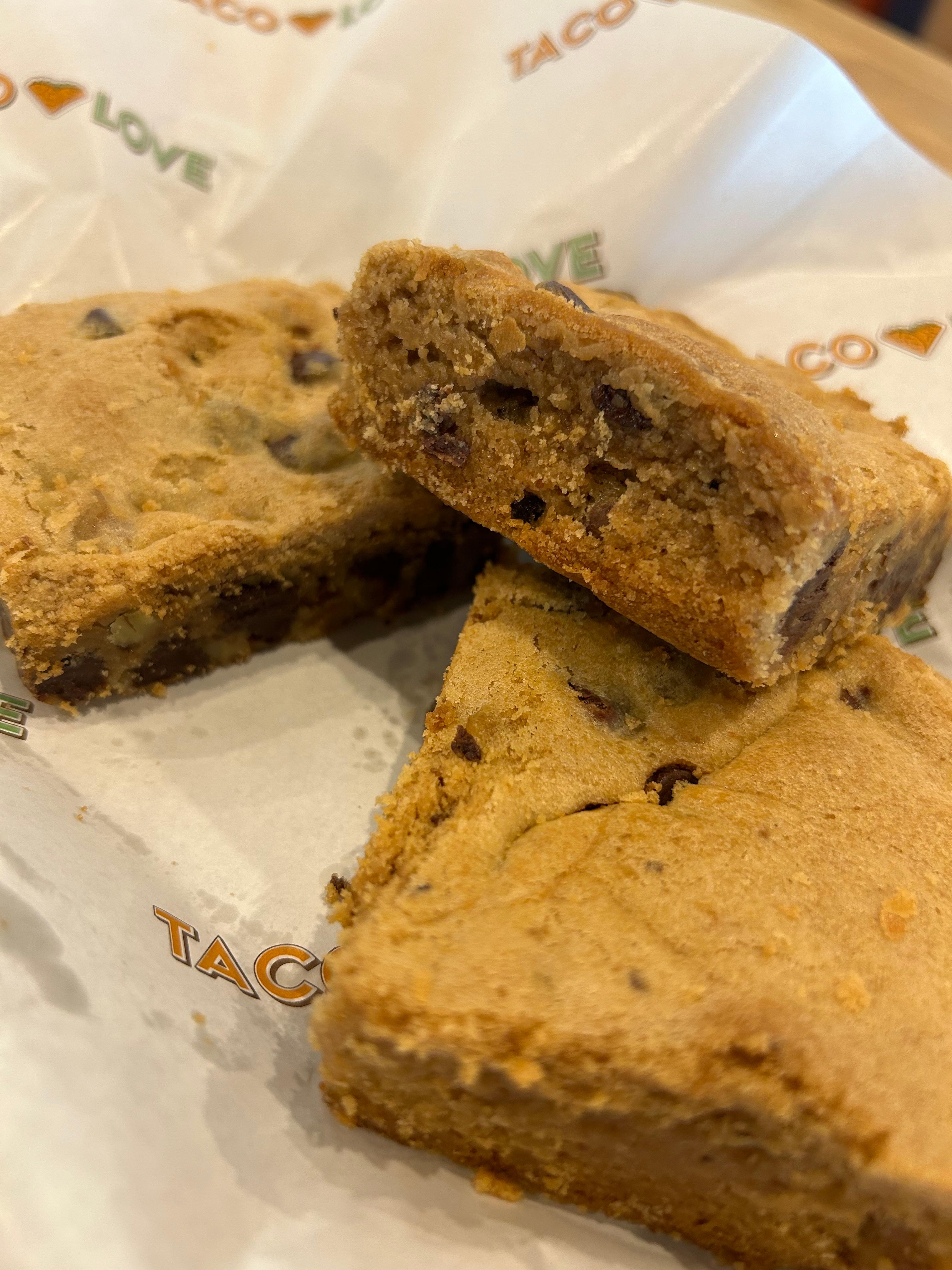 Blondie Brownie with Nuts.