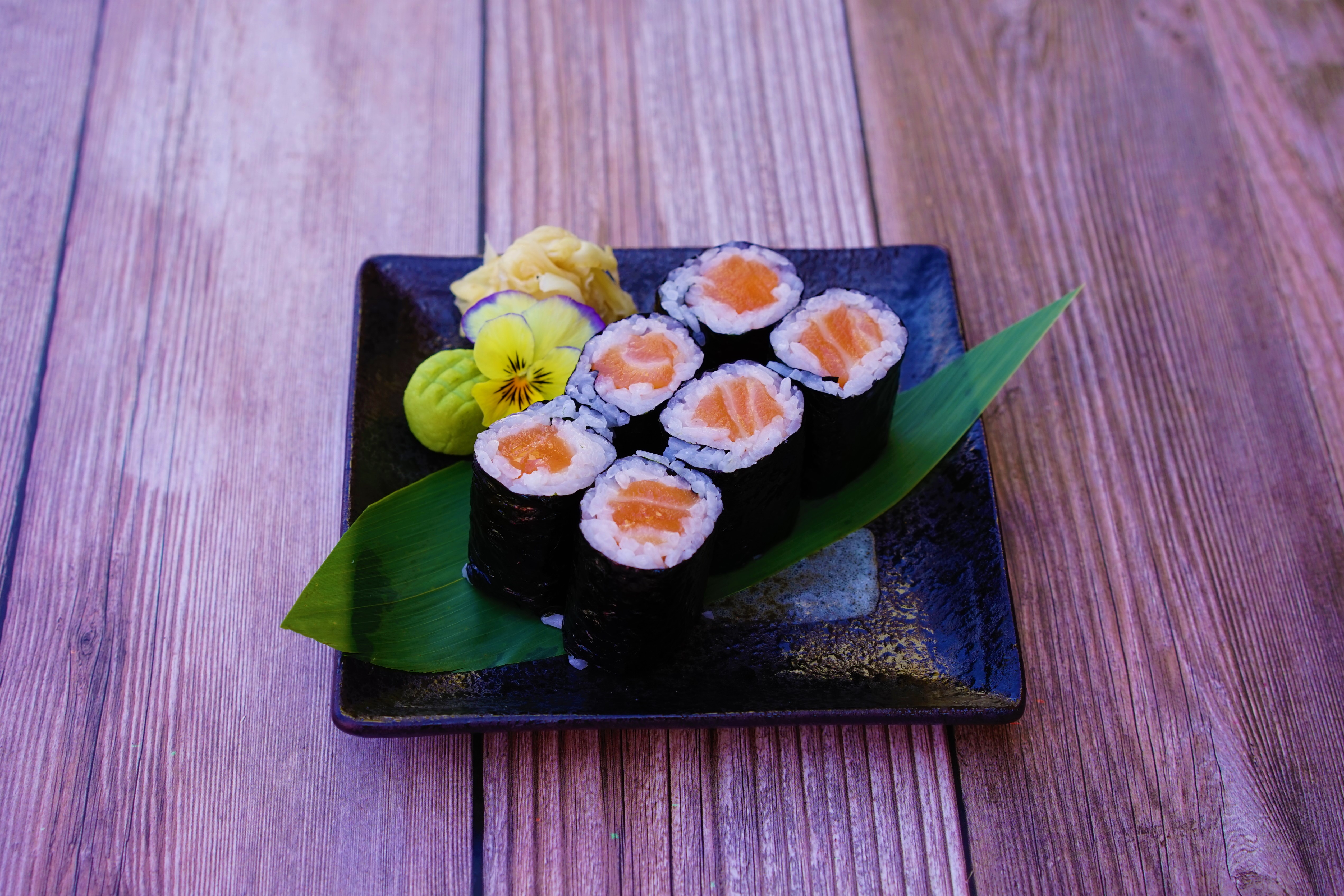 Salmon Roll.