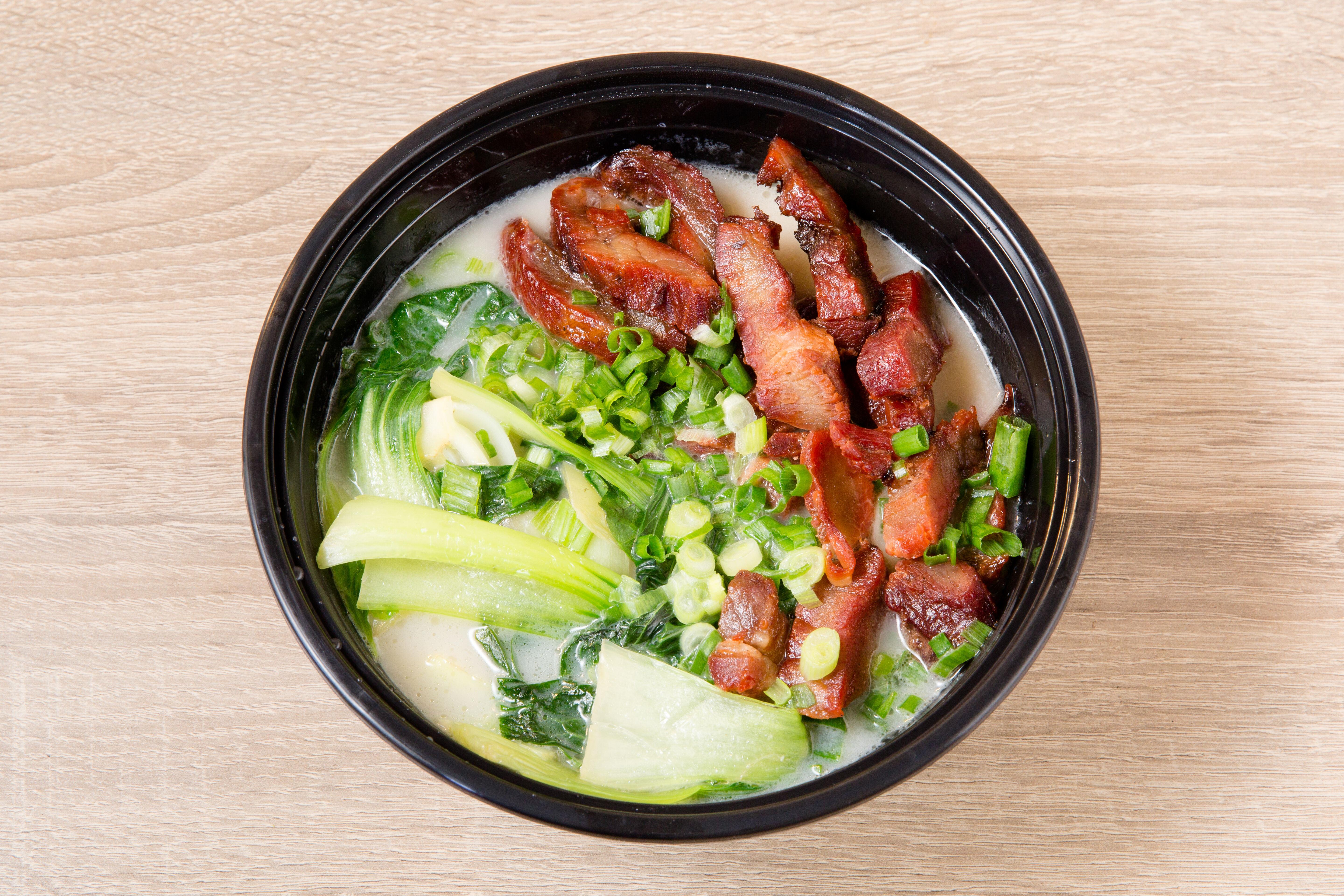 Roast Pork Noodle 叉烧面或米粉.
