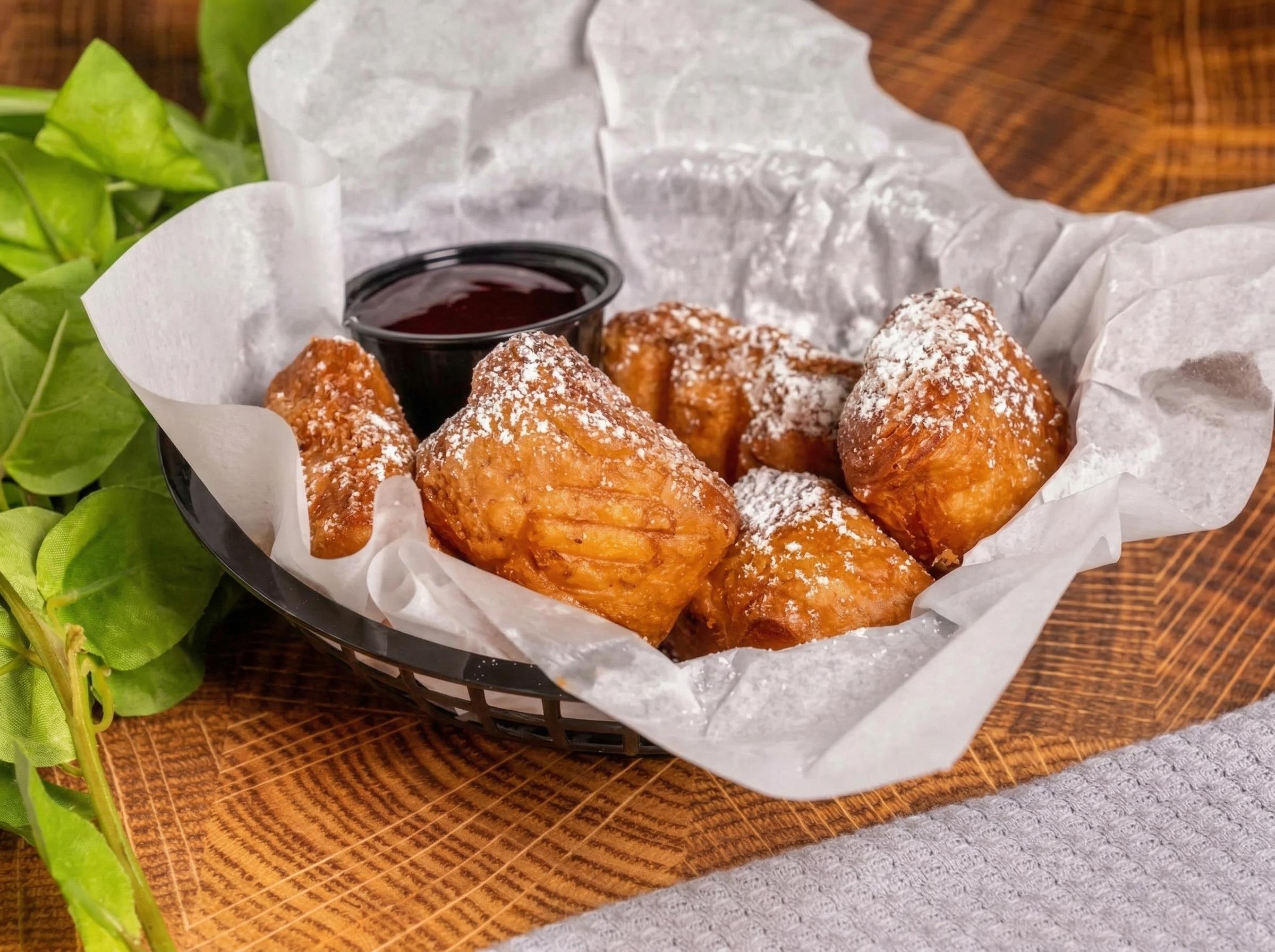 Beignets.