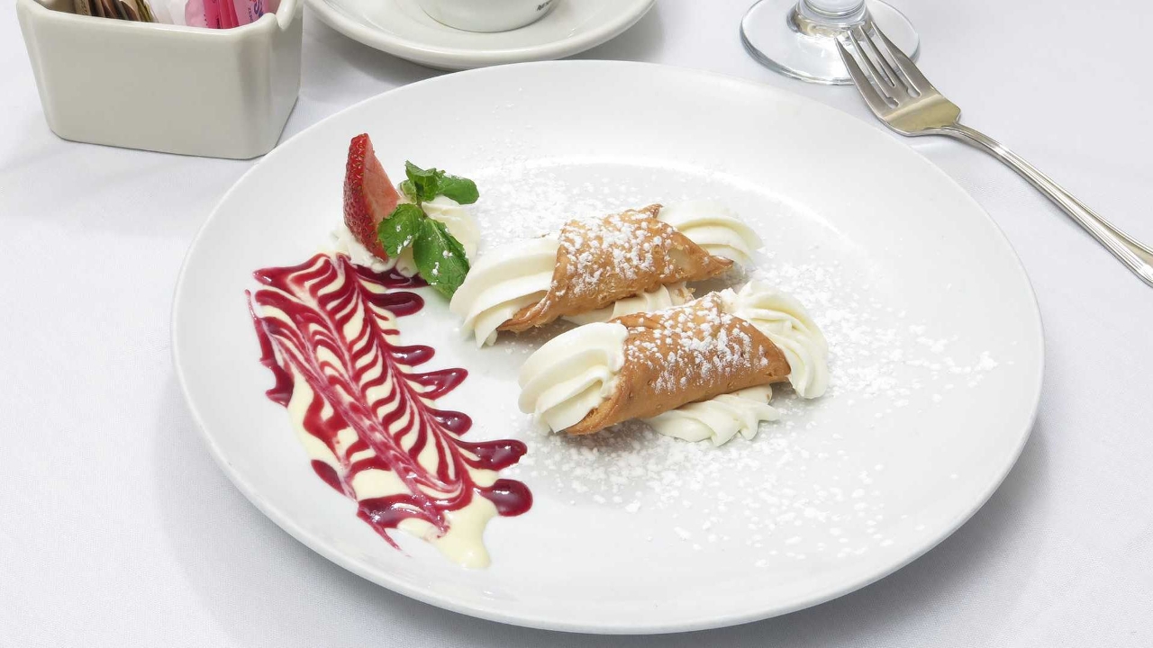 Double Cannoli.