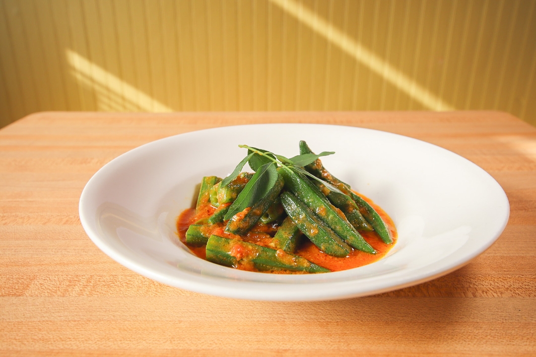 Okra Tofu Curry (YonePaTayThee Hin).