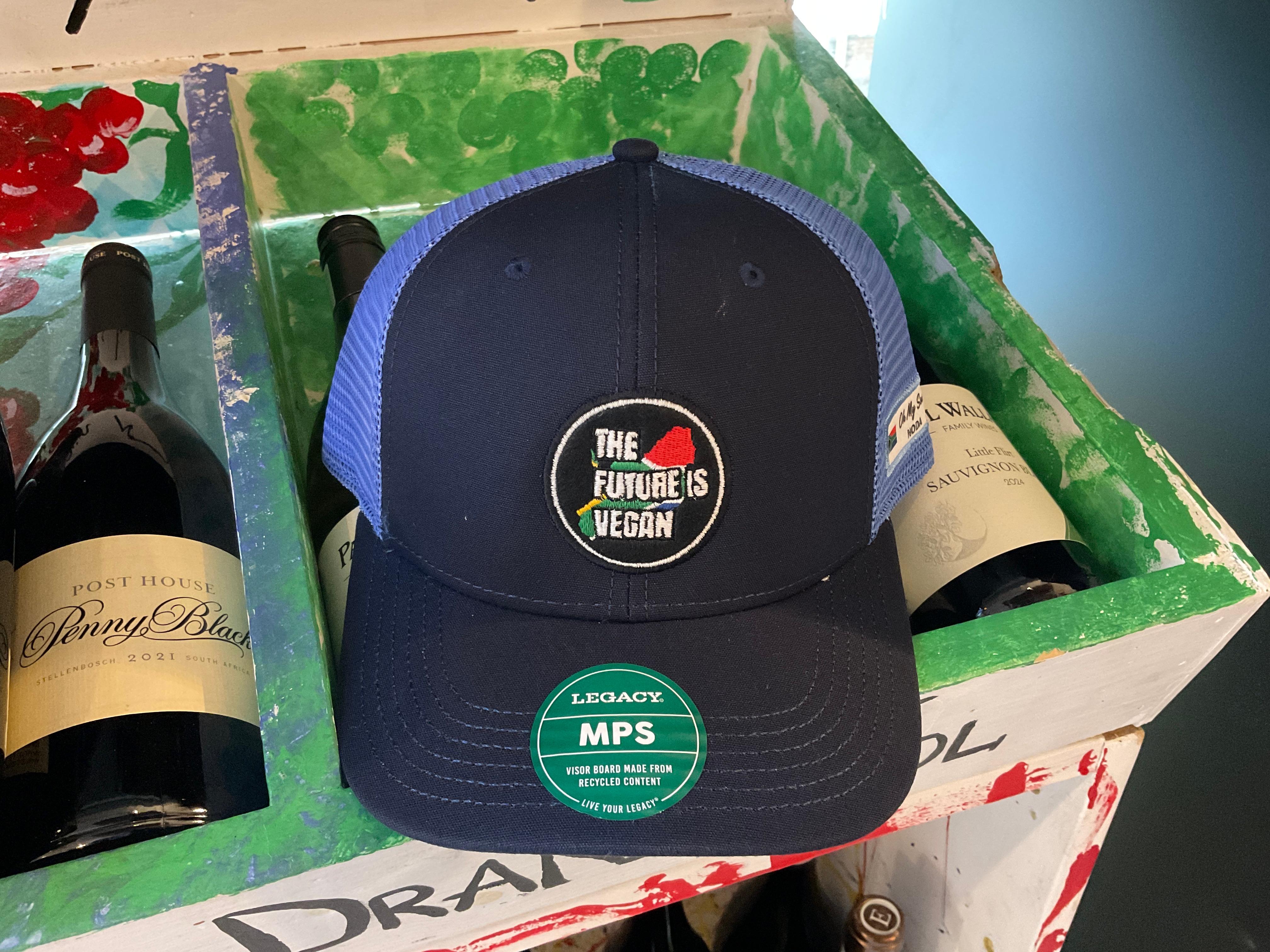 CAP TRUCKER.