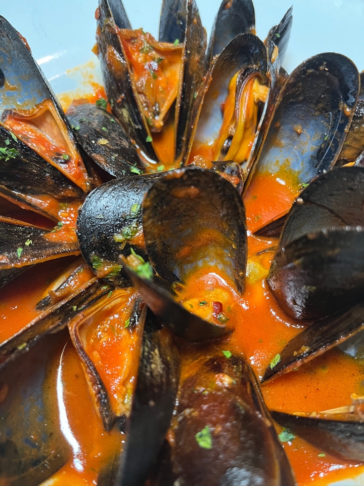 MUSSELS FRA-DIAVOLO.