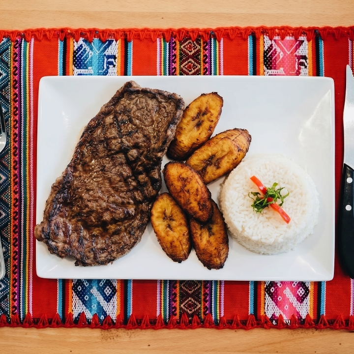 Bistec Con 2 Opciones.