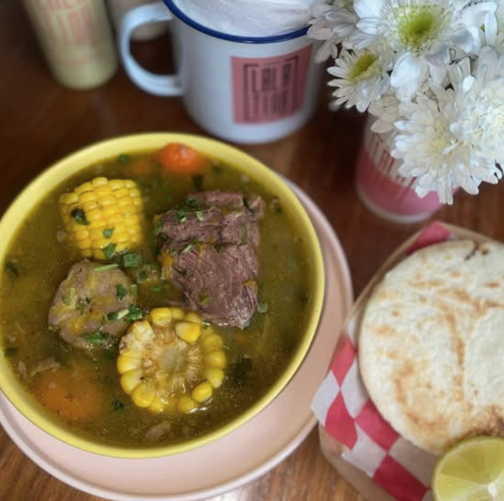 Sopa de Costilla de Res.