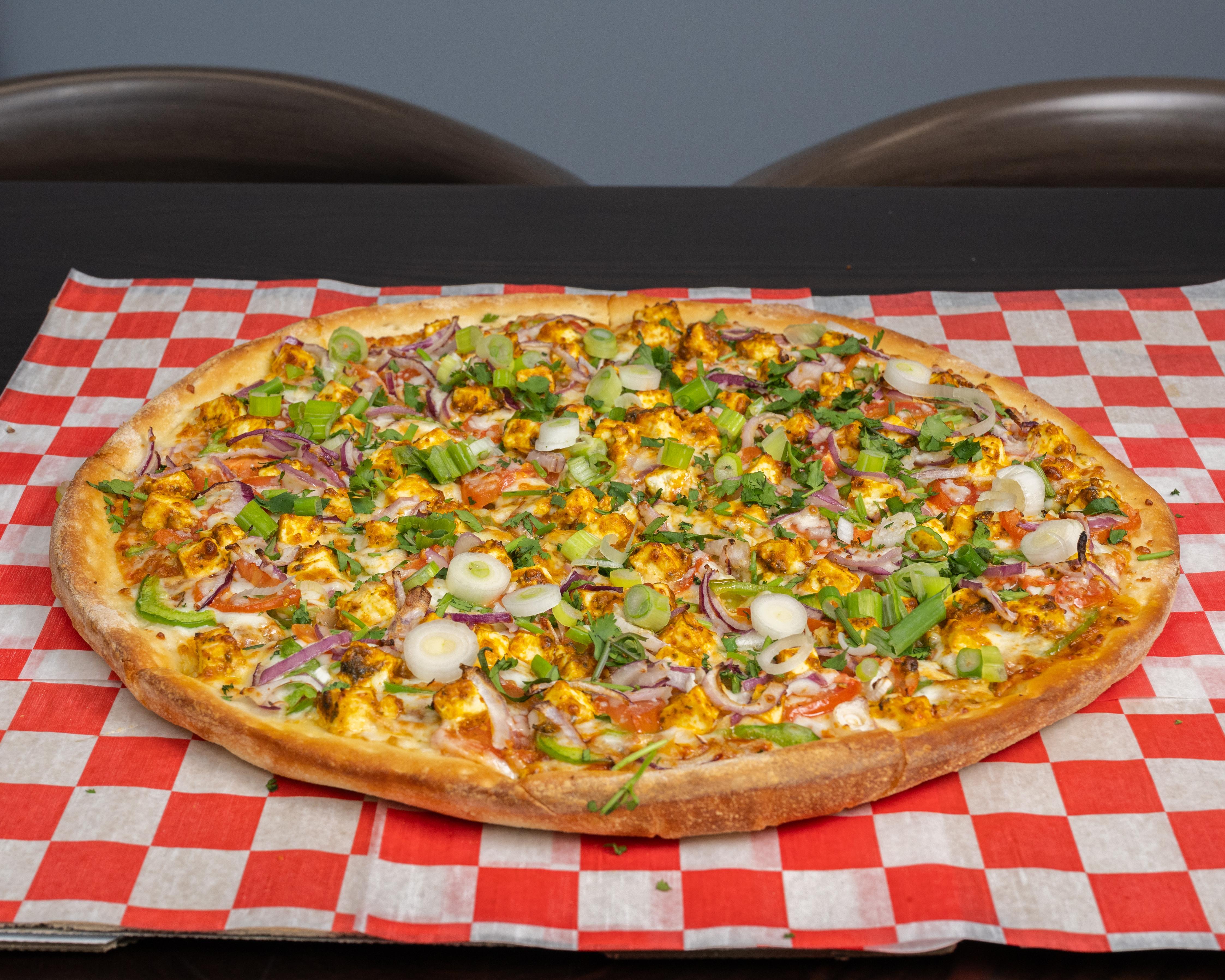 X-Large 18" Paneer Tikka Pizza.