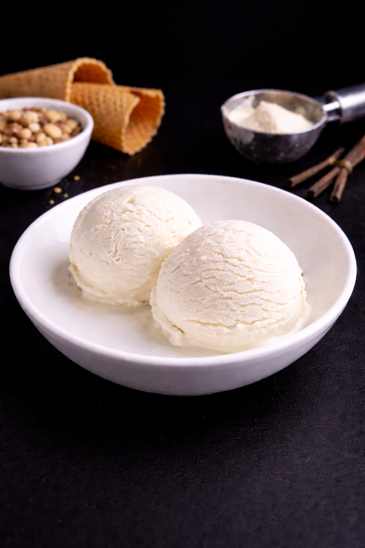 Vanilla Ice Cream (2 scoops).