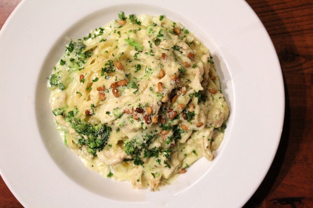 Fettuccine Con Pollo.