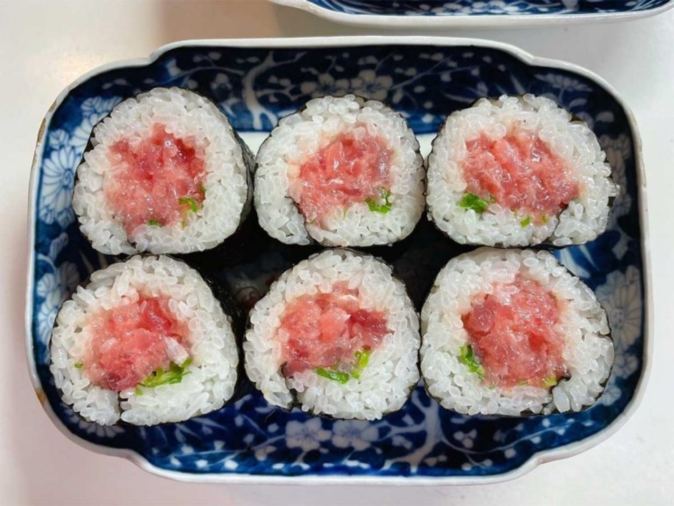 Negi Toro Roll.