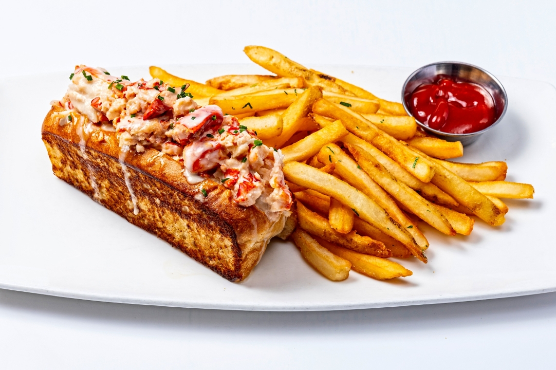 Maine Lobster Roll - Large.