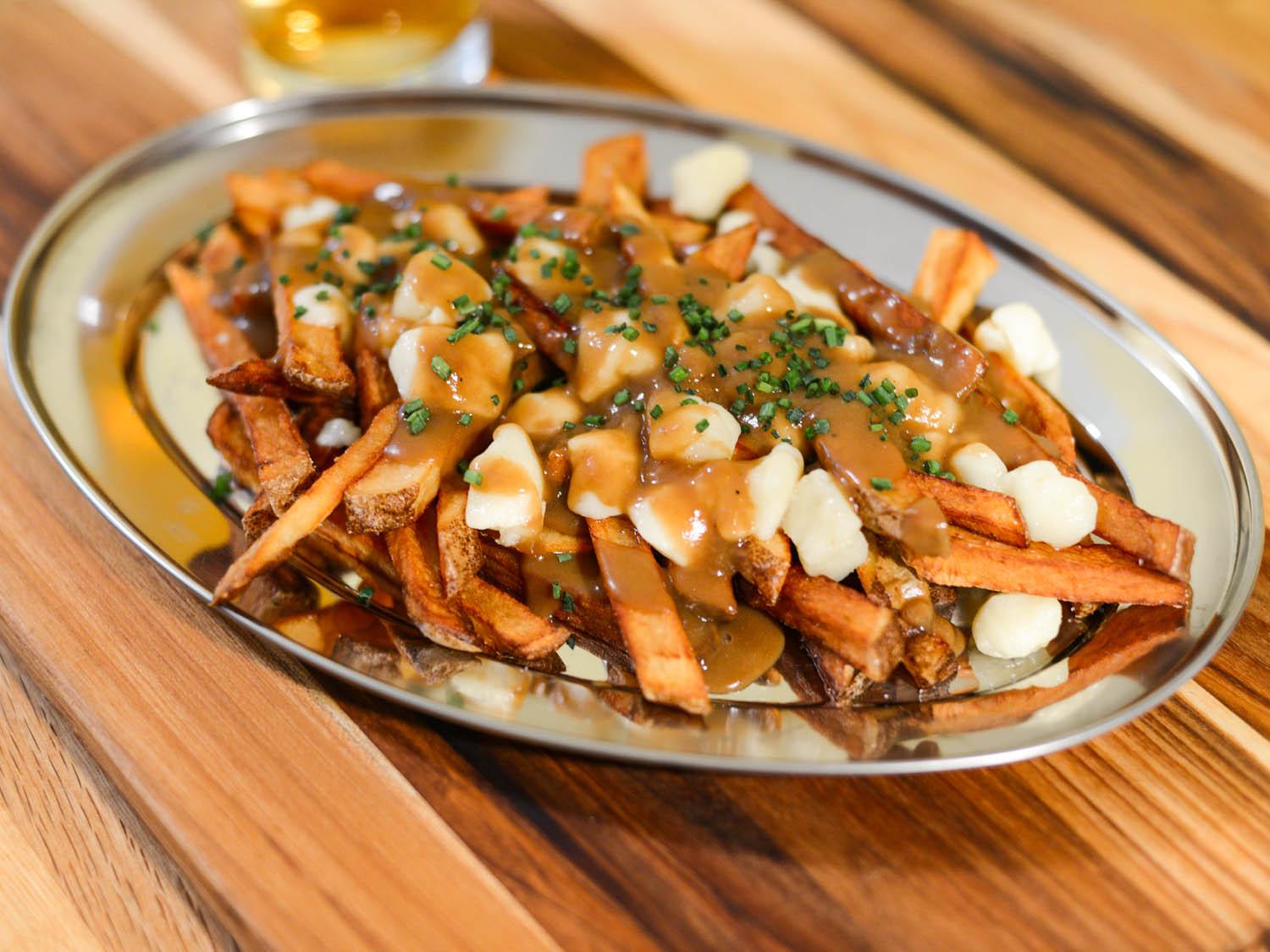 BUTTER POUTINE(PANEER).