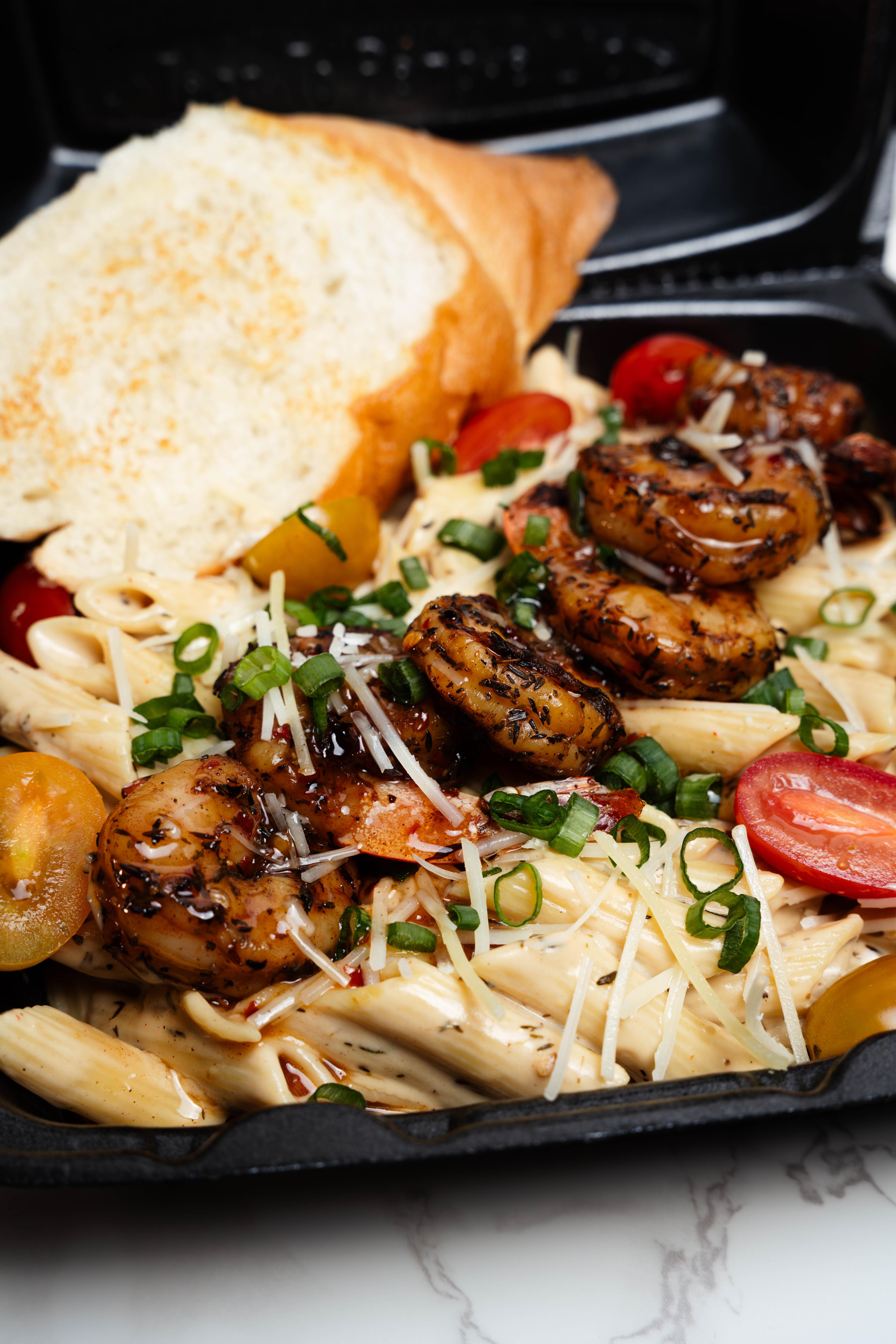Rasta Pasta w/Garlic Toast.