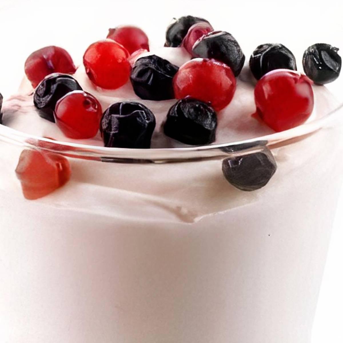 Coppa Yogurt & Berries Gelato.