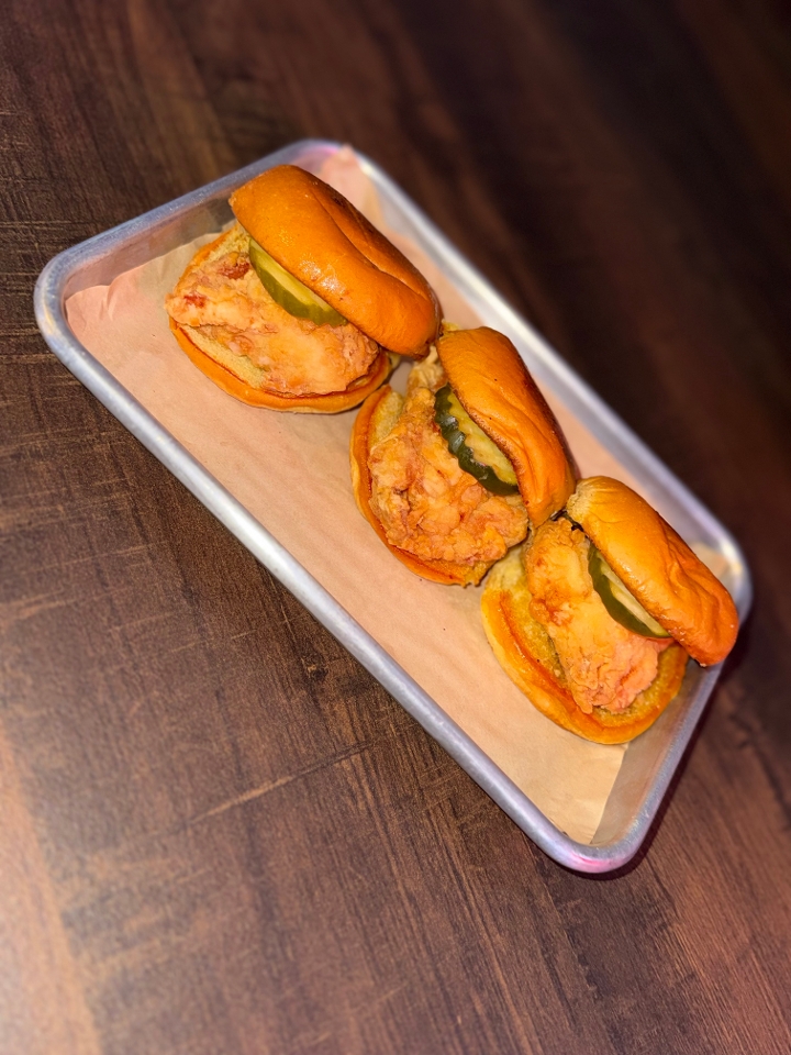 4 Chicken Sliders.