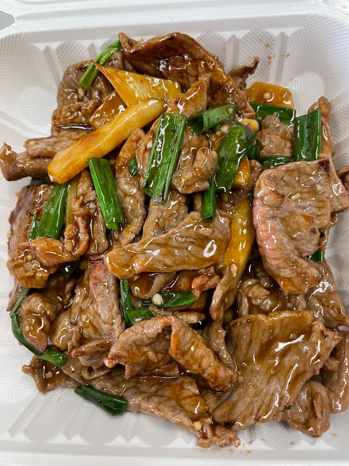 蔥薑牛肉 104.Beef with Ginger onion.