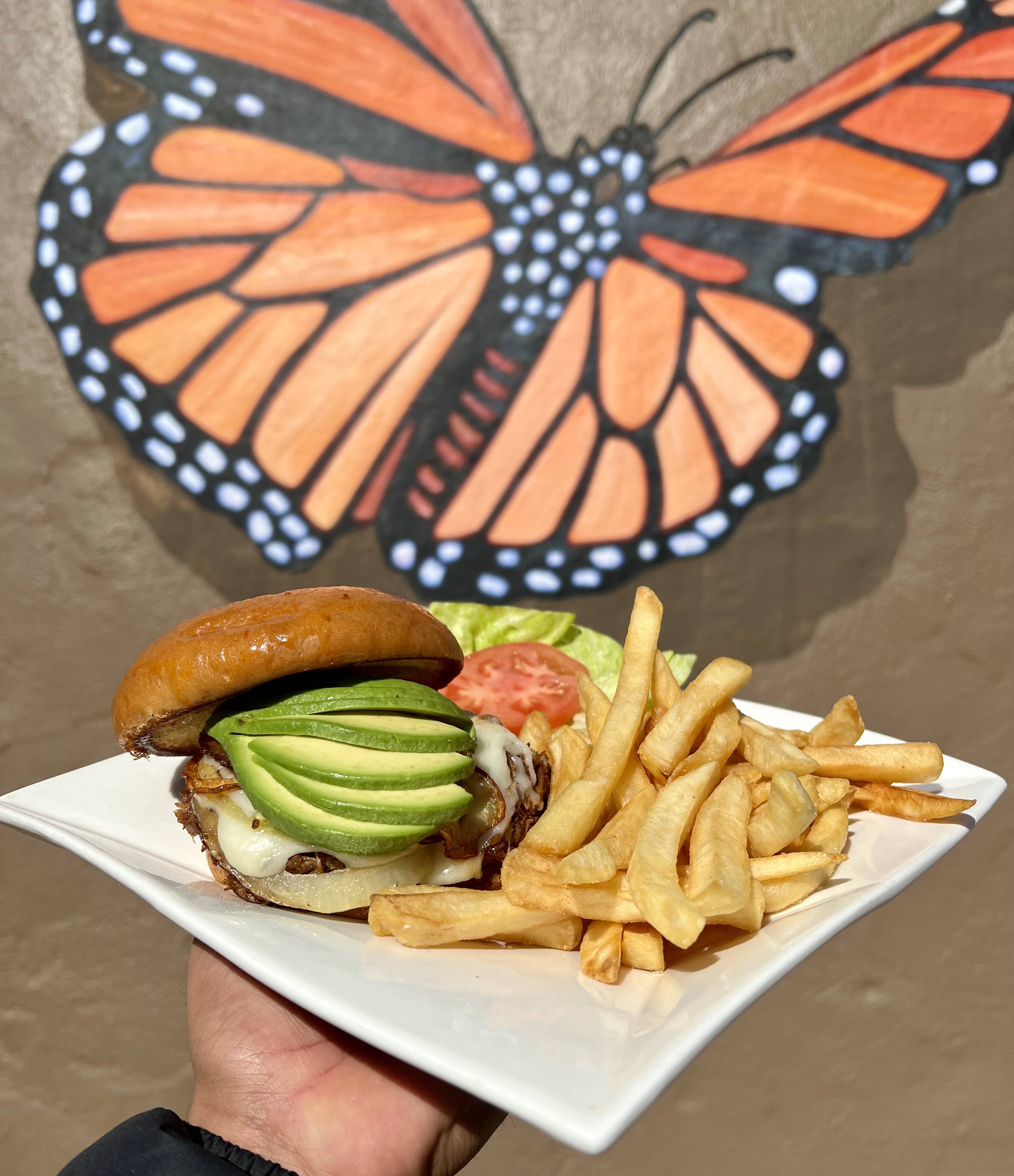 El "Jefe" Birria Burger.