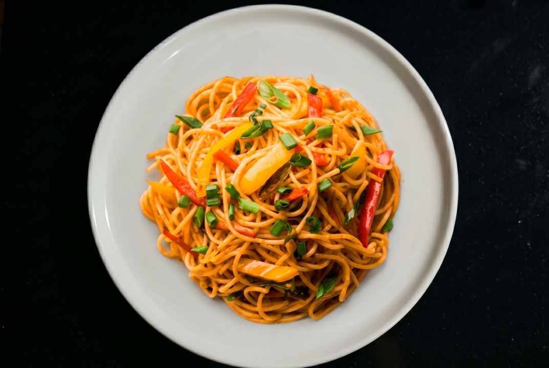 Veg Hakka Noodles.