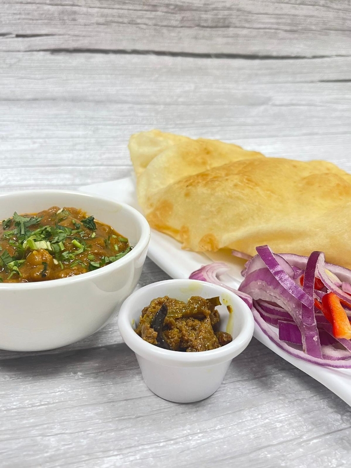 CHOLE (CHANA) BHATURE.
