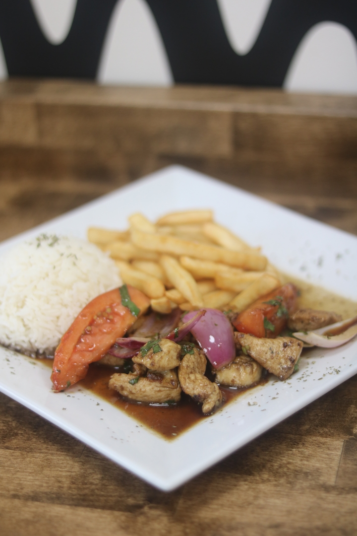Bowl 13. Pollo Saltado.
