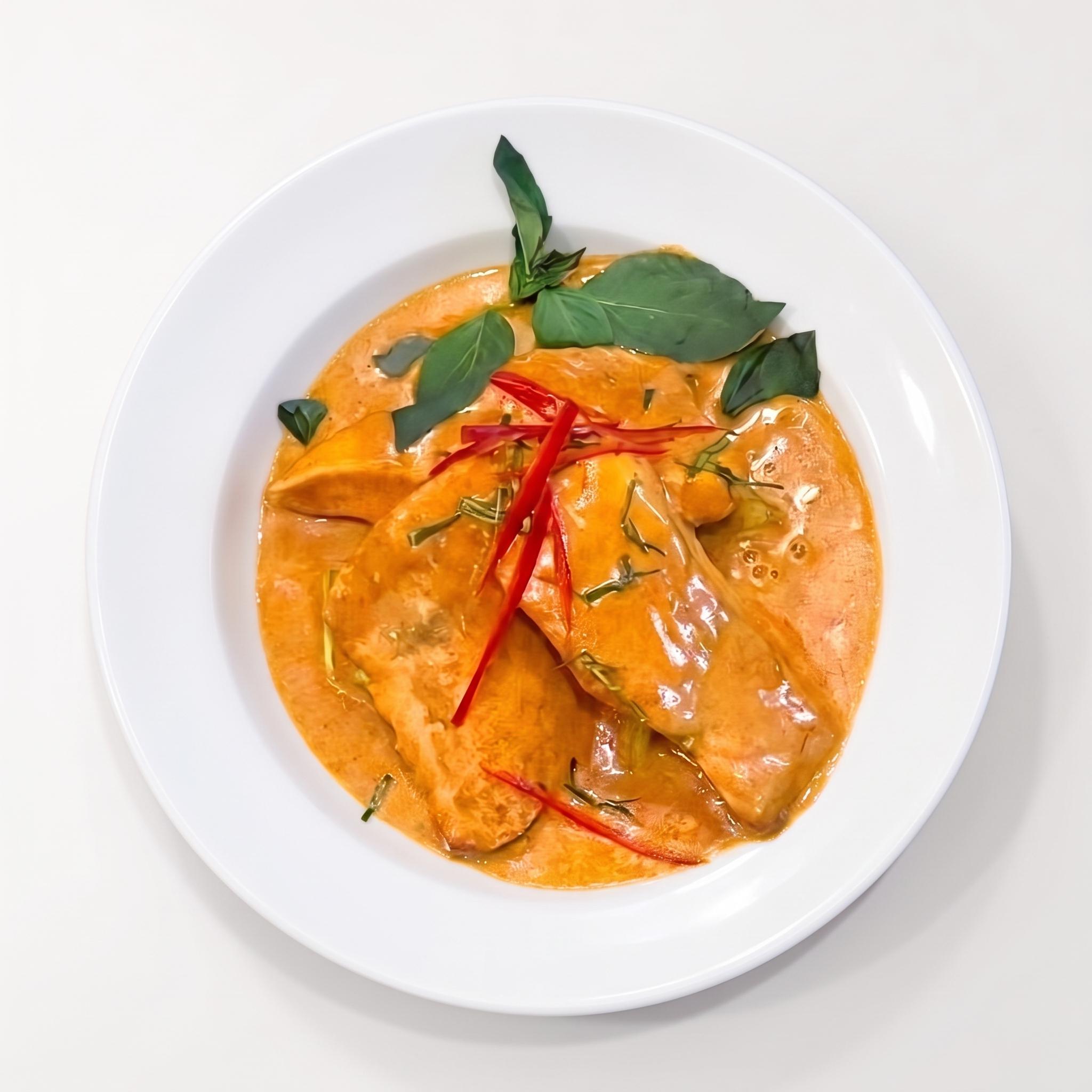 L - Salmon Curry 🌶️.