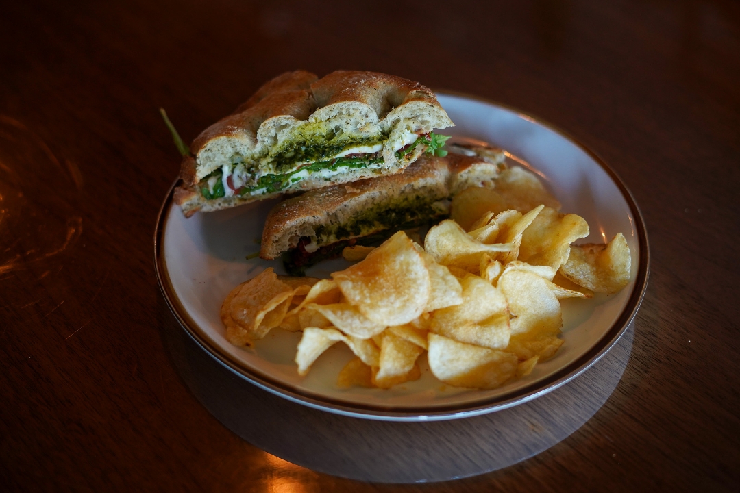 Caprese Sandwich (OO).