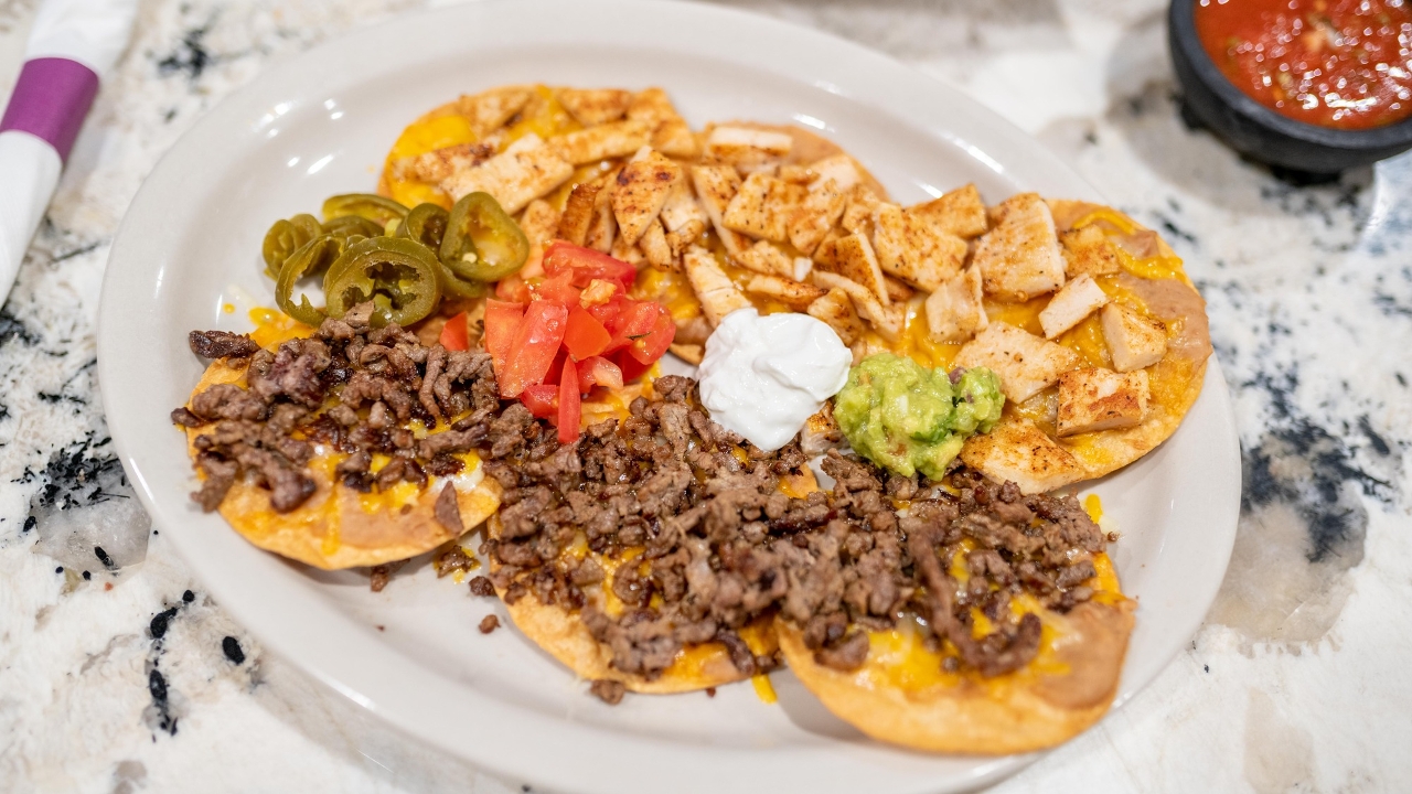 Mega Nachos.