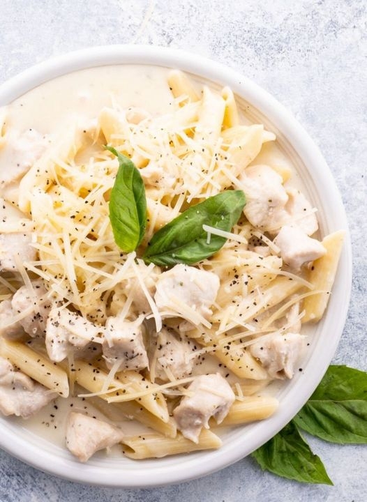Chicken Alfredo.