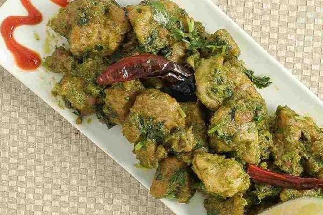 Bucket Kothimeera Kodi (Cilantro Chicken).