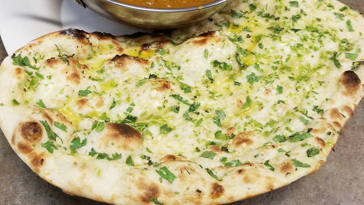 GARLIC NAAN.