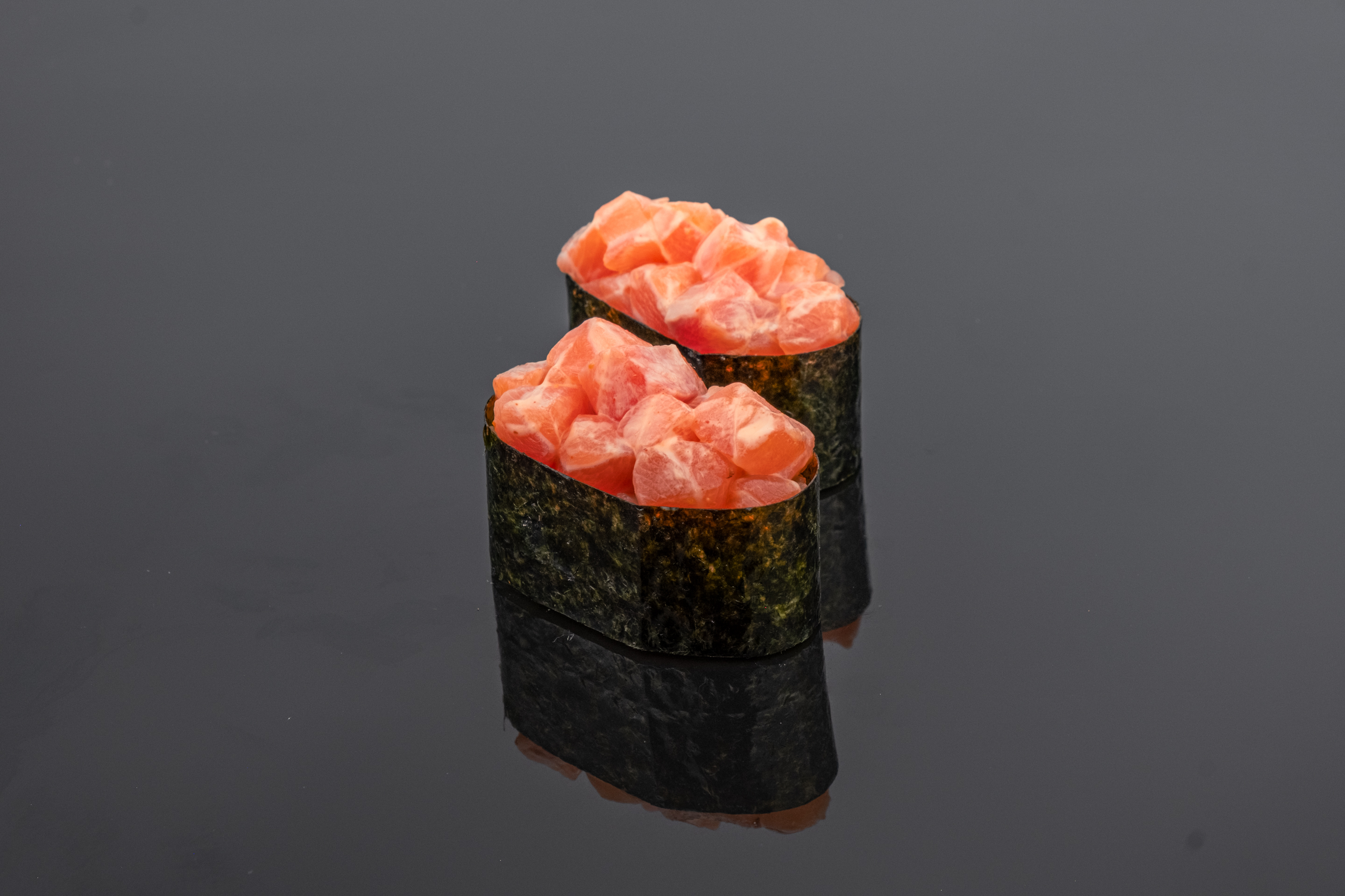 Spicy Salmon Gunkan.