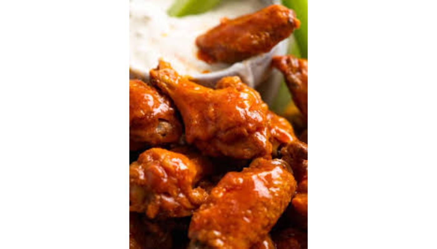Classic Buffalo Wings (6) – Halal.