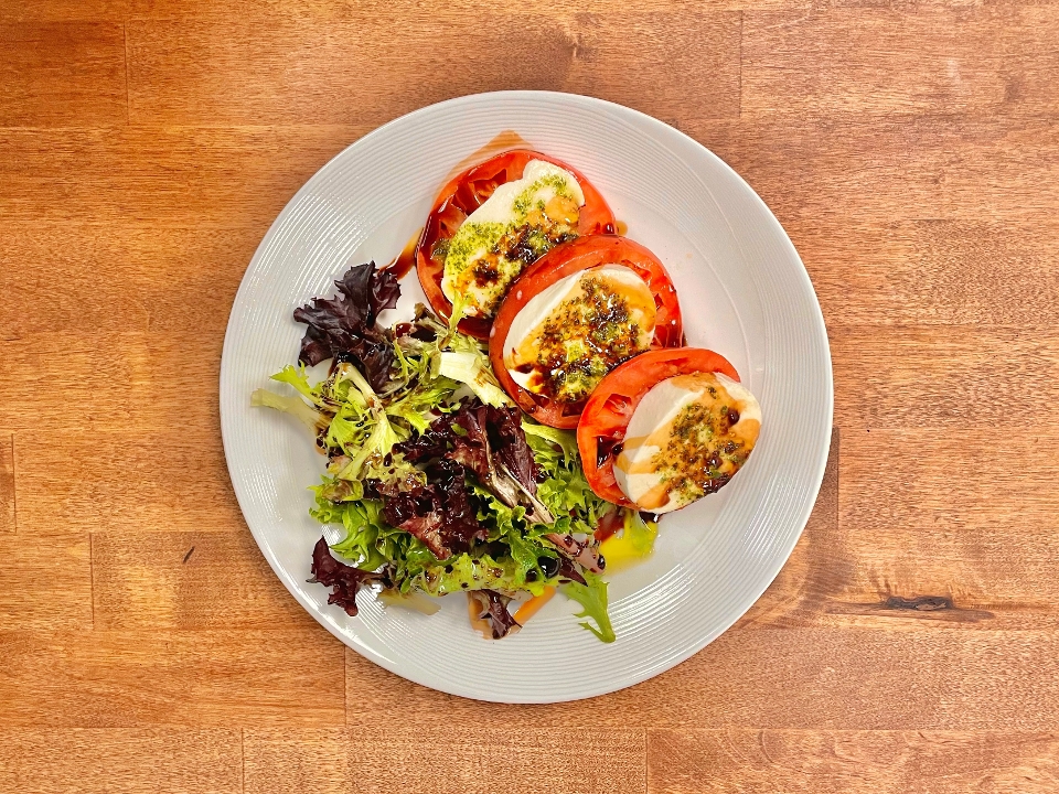 Mozzarella Caprese.
