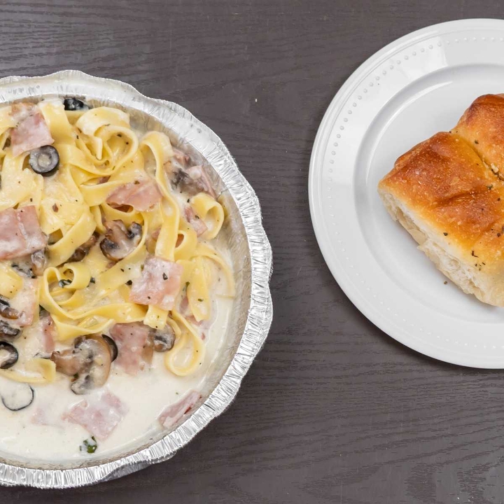 Fettuccine Carbonara.